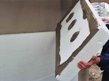 Як утеплити свій будинок ззовні пінопластом