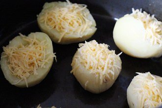 Запечена картопля: покроковий кулінарний рецепт