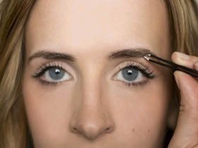 Як правильно вищипувати брови для неперевершеної краси очей