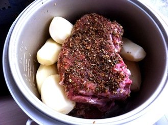Мясо в мультиварці з картоплею: покроковий кулінарний рецепт