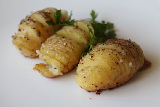 Картопля по шведськи: покроковий кулінарний рецепт