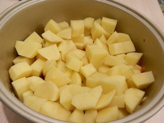 Суп з картоплею в мультиварці: покроковий кулінарний рецепт