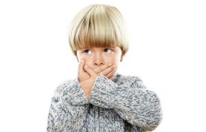 Як прибрати запах з рота у дітей: причини і лікування