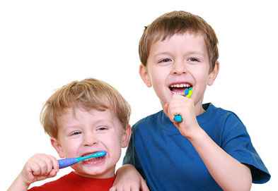 Вибираємо електричну зубну щітку для дитини