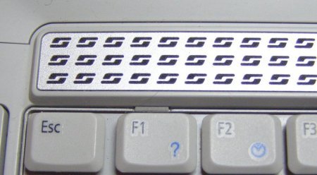 Як зняти клавіатуру. Ноутбуки Acer Aspire