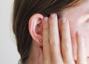 Скільки тримати і як зробити компрес на вухо дитині або дорослому
