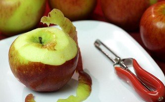 Яблучний пиріг в мультиварці: покроковий кулінарний рецепт