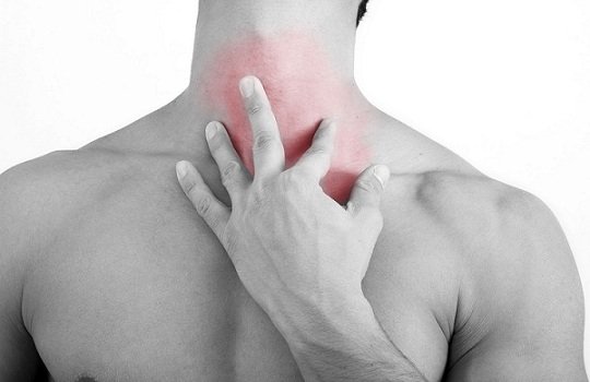 Основні причини відчуття грудки в горлі і способи позбавлення від патології