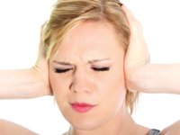Чому вуха сверблять всередині і чим лікувати свербіж у них