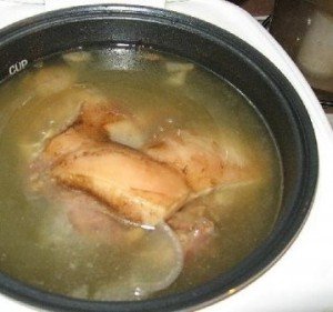 Гороховий суп в мультиварці – рецепт з беконом і засмажкою
