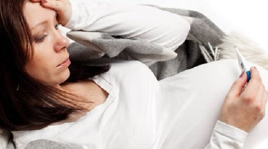 Чому болить горло при вагітності: лікування та профілактика