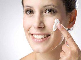 Як доглядати за нормальною шкірою обличчя