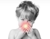 Як прибрати запах з рота у дітей: причини і лікування