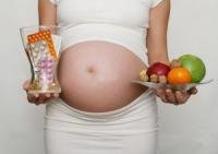 Що робити при риніті у вагітної: симптоми і лікування