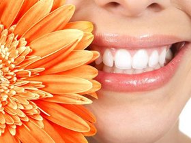 Зміцнюємо зуби різними вітамінами
