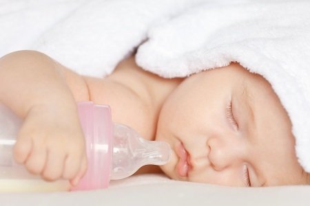 Причини і лікування пляшкового карієсу у дітей
