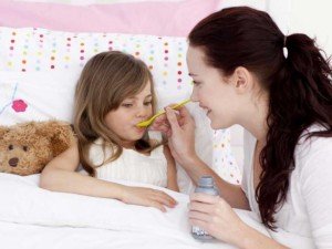 Як лікувати кашель і температуру у дитини?