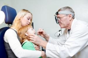 Основні симптоми та методи лікування заглоточного абсцесу в дітей і дорослих