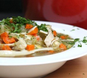 Курячий суп в мультиварці, готуємо з вермешелью і зеленню