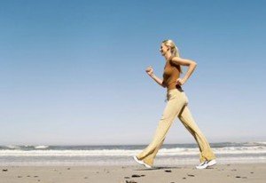 Інтенсивна спортивна ходьба для схуднення: 4 правила