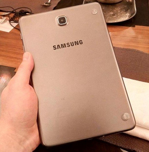 Анонсовані планшети Samsung Galaxy Tab A (4 фото)