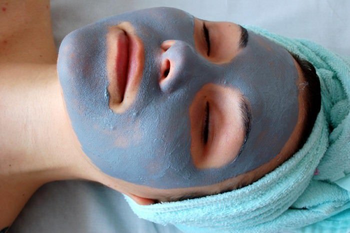 Блакитна глина для обличчя: відгуки, користь, застосування, властивості