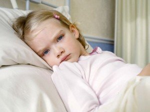 Шукаємо відповідь на питання, чому дитина дуже часто хворіє на ангіну
