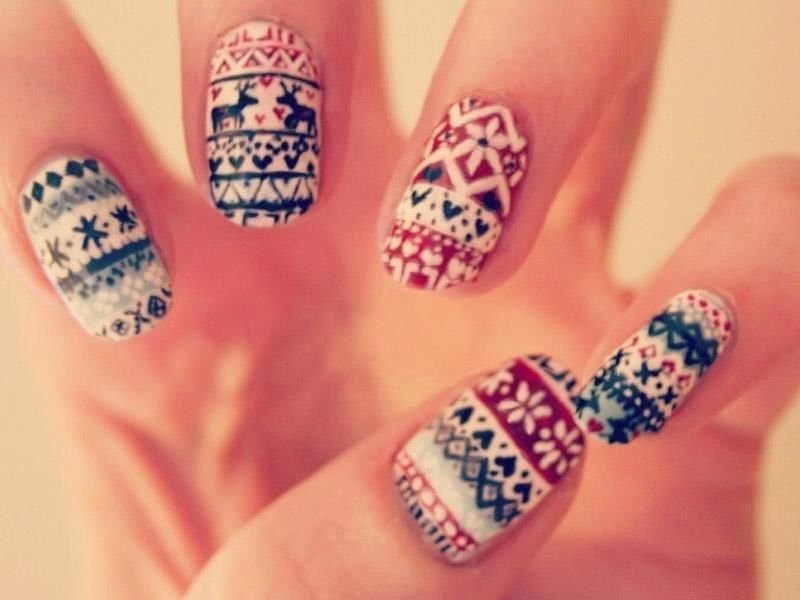 Новорічний зимовий дизайн нігтів