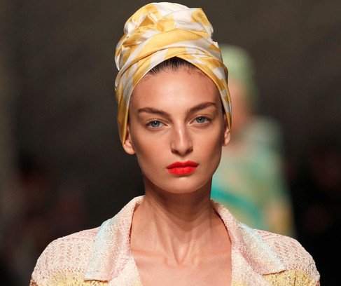Тренд: як модно носити тюрбан