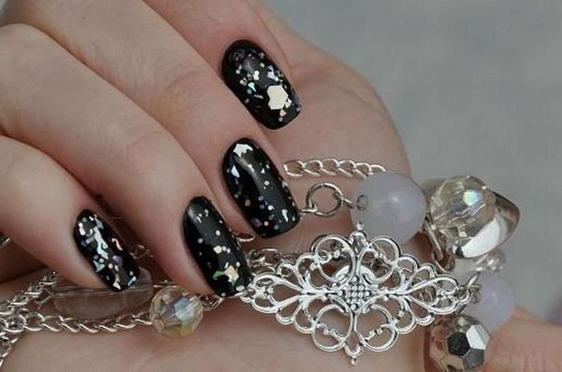 Красивий новорічний дизайн нігтів