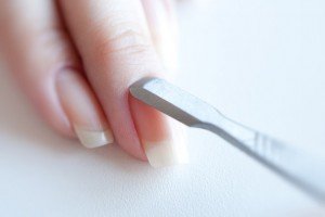 Як правильно фарбувати нігті?