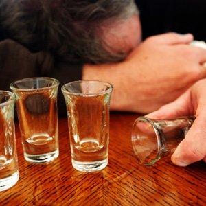 Як вилікувати алкоголізм в домашніх умовах