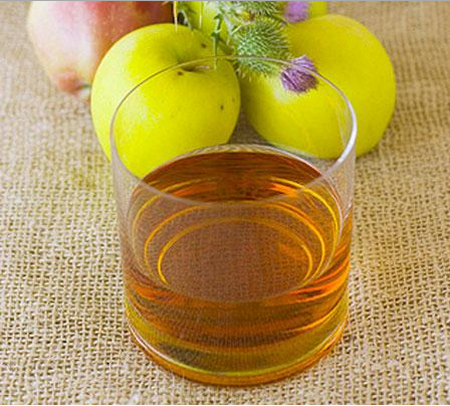 Особливості застосування натурального яблучного оцту проти прищів і відгуки про результати