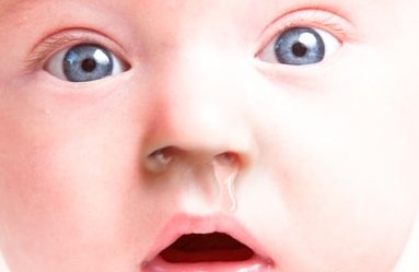 У новонародженого закладений ніс: що робити?