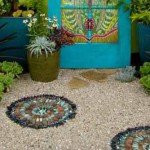 Садові доріжки з мозаїкою: 30 фото