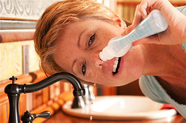 Иллюстрация  к Промываем нос — защищаемся от гриппа и простуды! - (с) Рекламный еженедельник «Арена»
