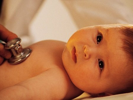Як і чим лікувати ларинготрахеїт у дитини?