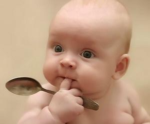 Як часто годувати новонародженого?