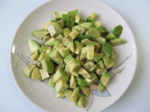 Рецепти салатів з авокадо прості і смачні.