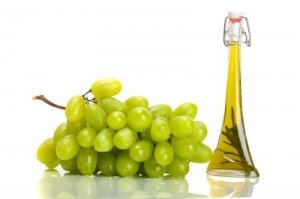 Гормон молодості і краси: олія виноградних кісточок!