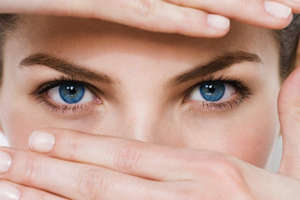 Які є краплі для очей проти почервоніння і запалення?
