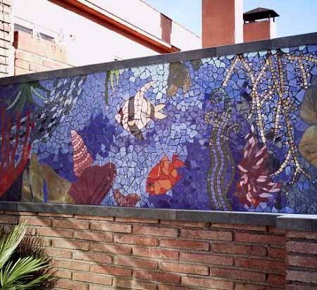 Як зробити гарний паркан на дачі: 40 фото парканів з мозаїкою і покрокових майстер класом