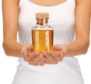 Застосування мигдалевого масла для особи в залежності від типу шкіри