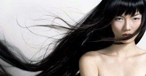 Маска для росту волосся: настої і вітаміни
