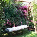 Красиві садові гойдалки: 30 фото