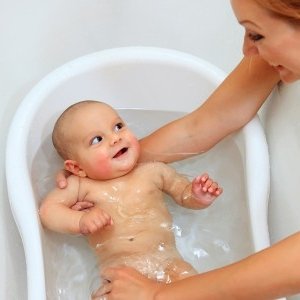 Як перший раз купати новонародженого