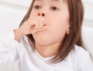 Поради щодо лікування кашлю у дитини «Геделиксом»