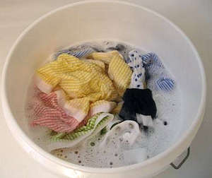 Чим прати брудні рушники для кухні?
