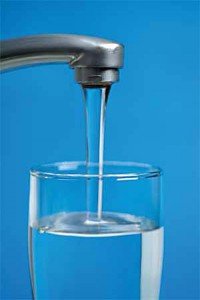 Яку воду пити: способи очищення