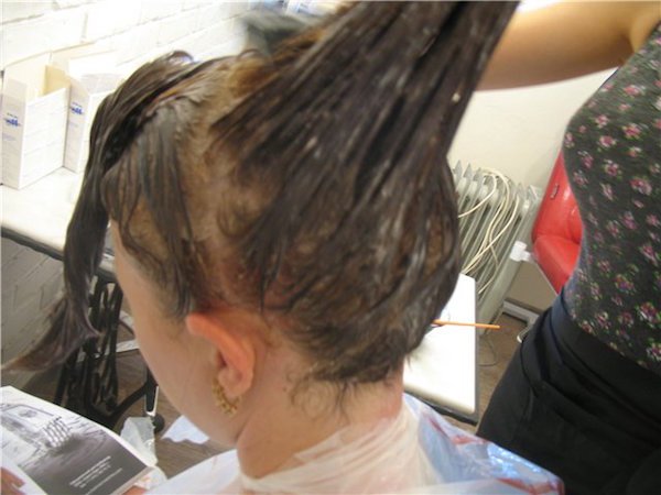 Змивка волосся в домашніх умовах: усуваємо неякісний колір волосся
